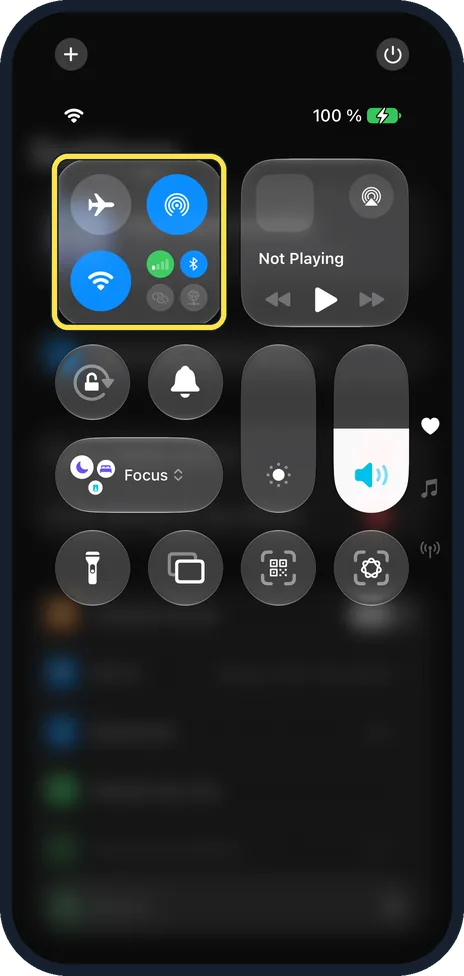 iPhone screen: Switch on Wi-Fi and Bluetooth on both