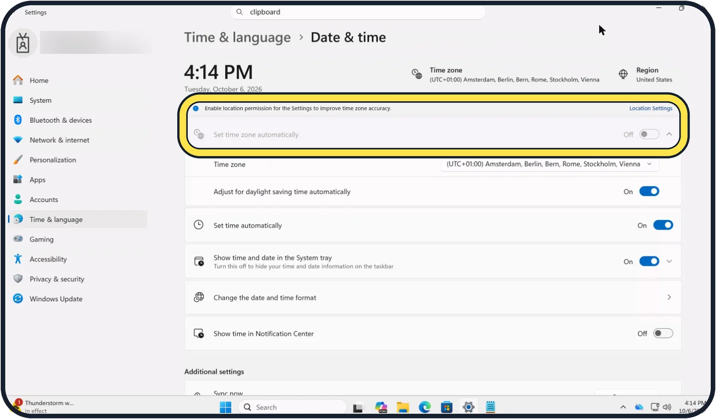 Windows screenshot: Switch on Set time zone automatically