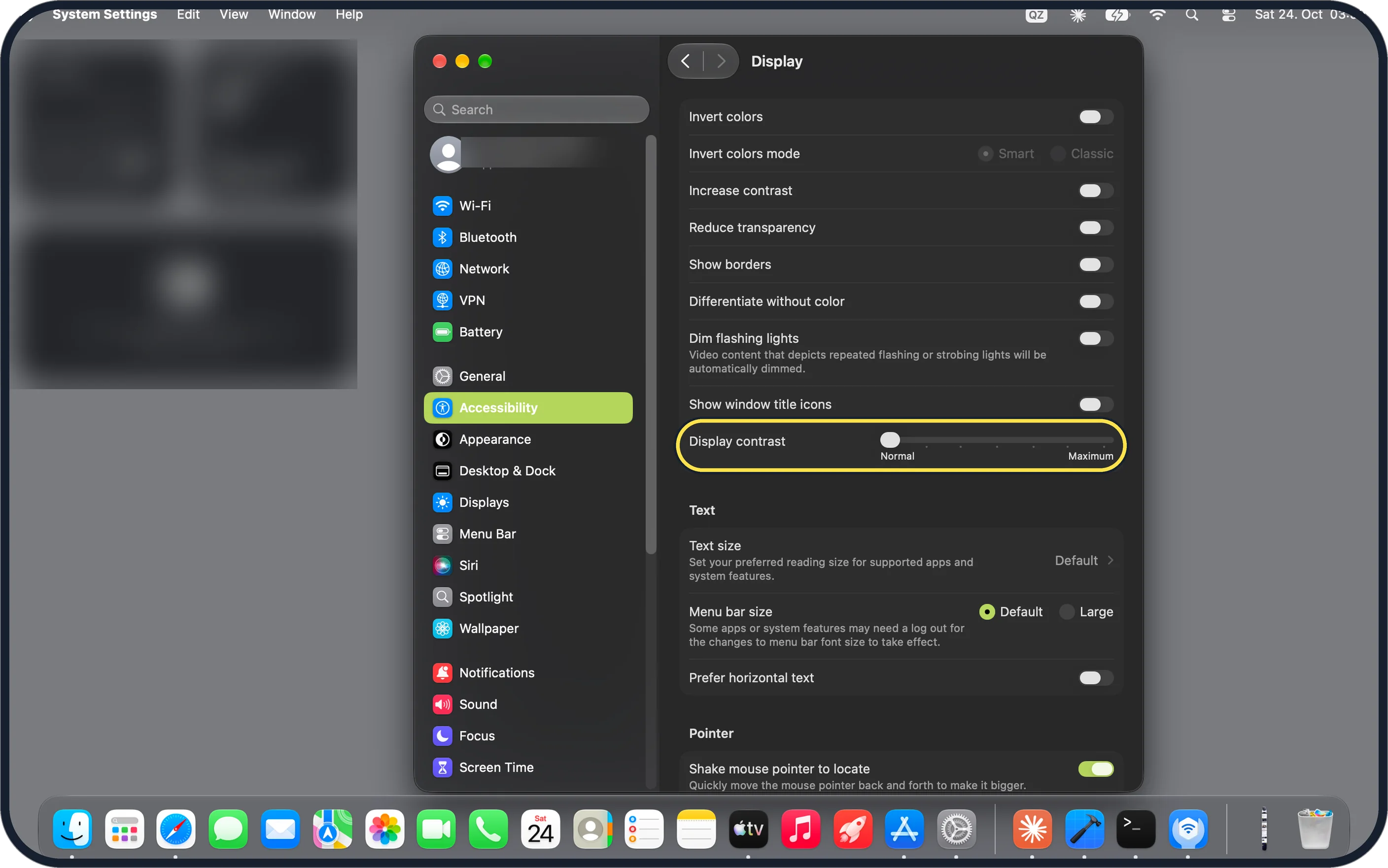 Mac screenshot: Fine-tune with Display contrast