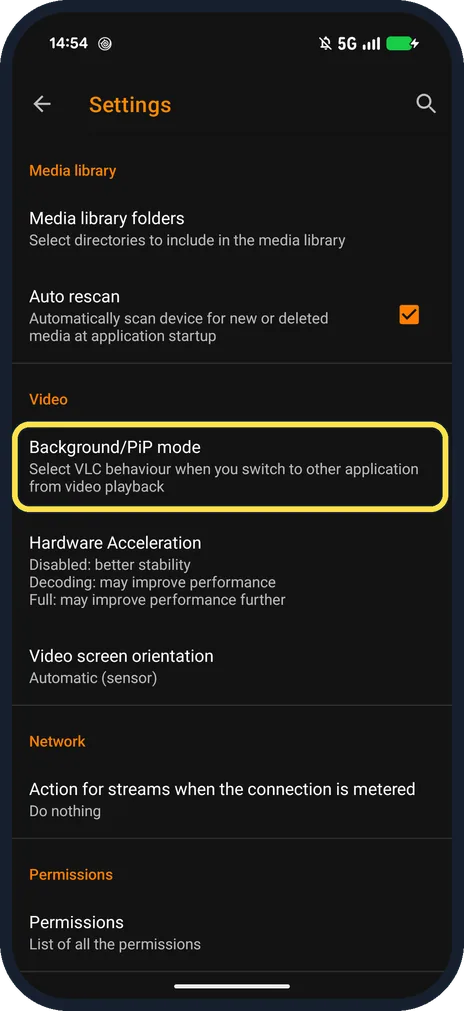 Android screenshot: Tap Background/PiP mode