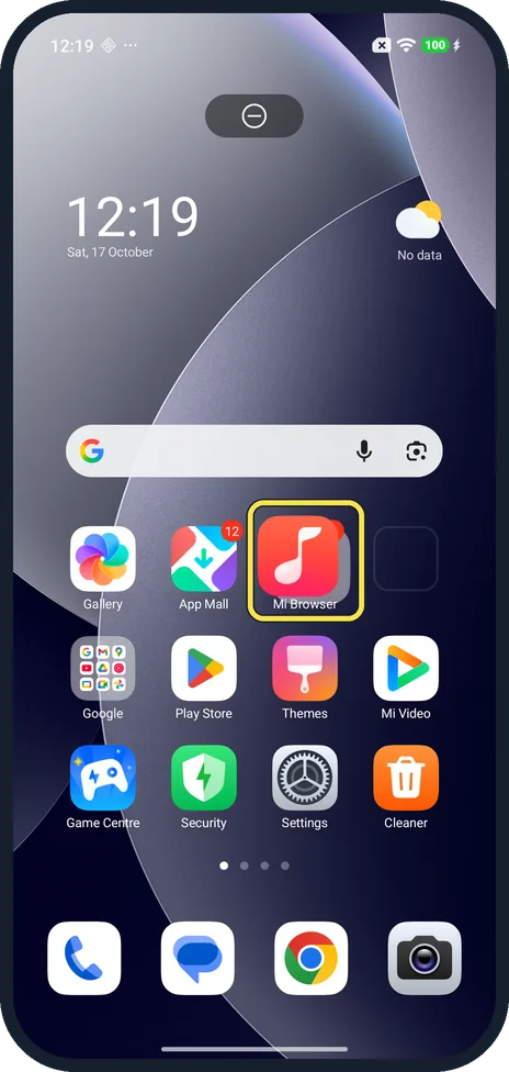 Android screenshot: Drag an app onto another