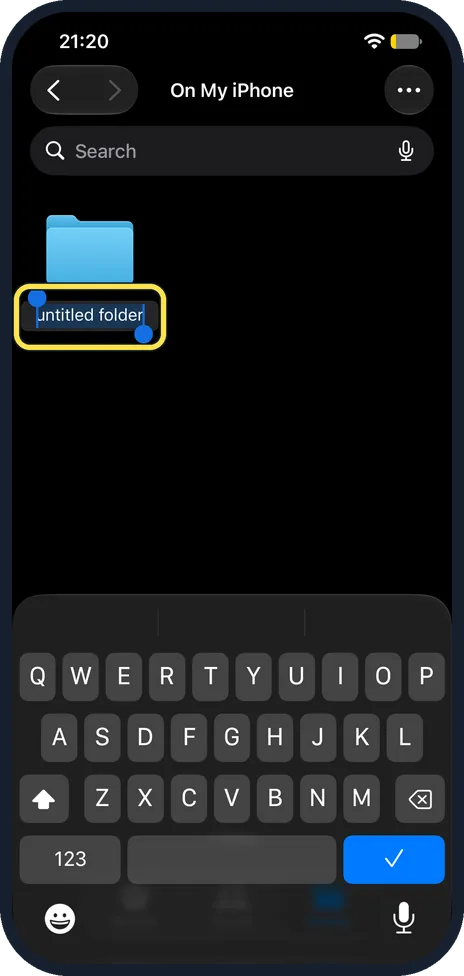 iPhone screen: Name the folder