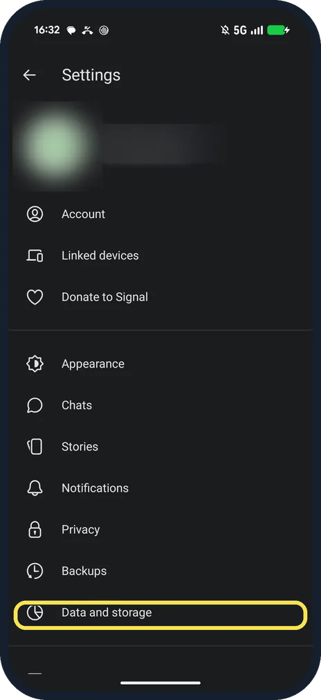Android screenshot: Tap Data and storage
