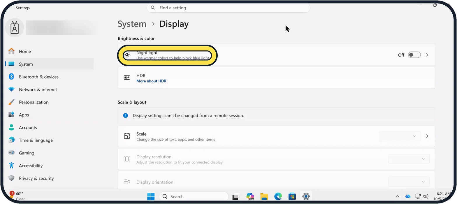 Windows screenshot: Switch on Night light