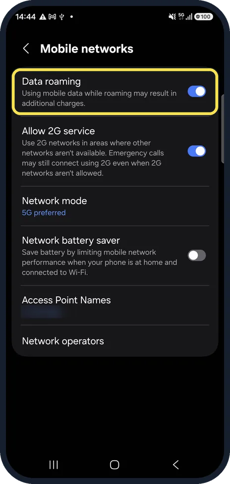 Android screenshot: Abroad? Check Data roaming