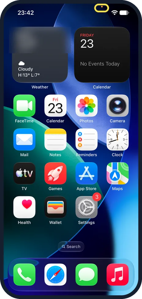 iPhone screen: Orange dot: the microphone is on