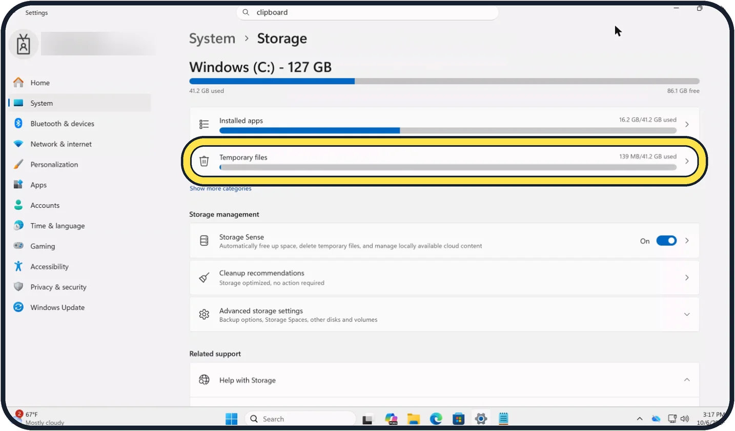 Windows screenshot: Free up disk space